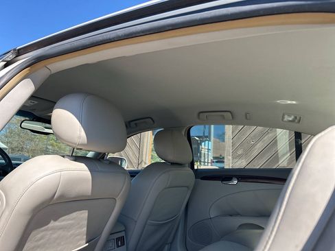 Used 2011 Buick Lucerne CXL FWD image 18