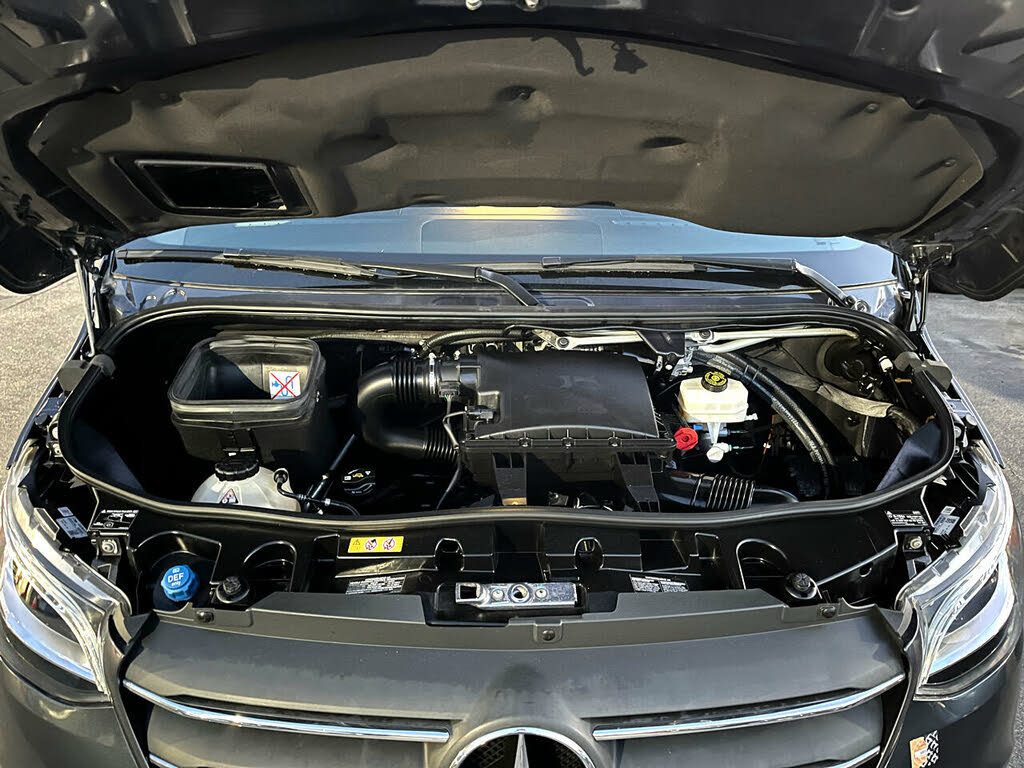 Used 2020 Mercedes-Benz Sprinter 4500 image 35