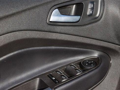 Used 2019 Ford Escape SEL image 22