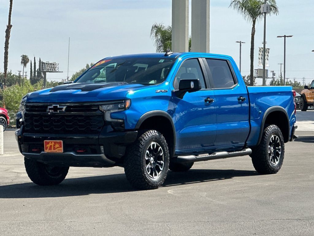 Used 2022 Chevrolet Silverado 1500 ZR2 w/ Technology Package AWD/4WD image 1