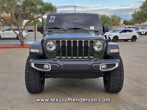 Used 2023 Jeep Gladiator Sport w/ Off Road Group image 8