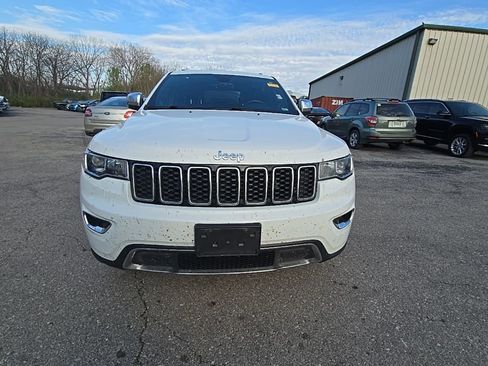 Used 2018 Jeep Grand Cherokee Limited image 12