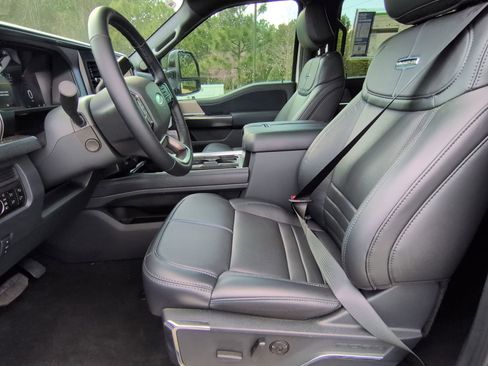 New 2026 Ford F250 Platinum w/ Tremor Off-Road Package AWD/4WD image 15