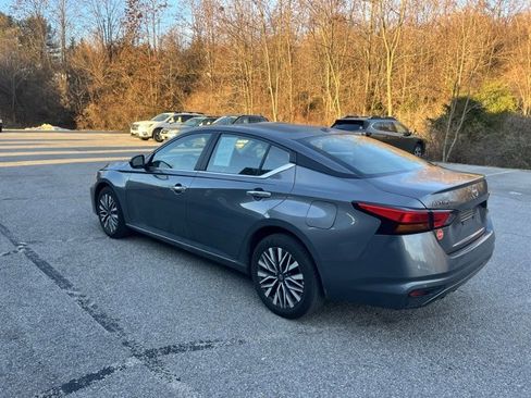 Certified 2025 Nissan Altima 2.5 SV image 5