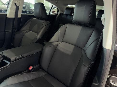 Used 2022 Lexus ES 350 w/ Premium Package image 32