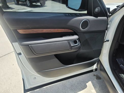 Used 2020 Land Rover Discovery HSE AWD/4WD image 10