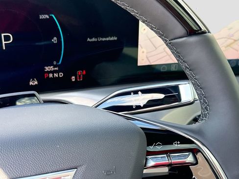 New 2026 Cadillac Vistiq Sport w/ LPO, Floor Liner Package image 17