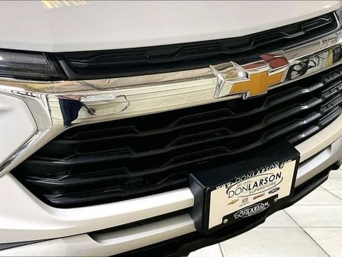Used 2025 Chevrolet TrailBlazer LT AWD/4WD image 10