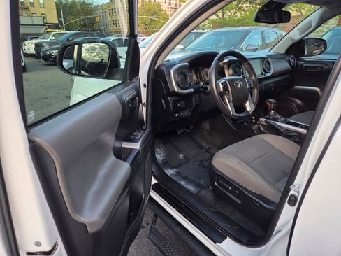 Used 2023 Toyota Tacoma SR5 image 10