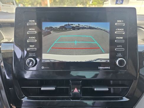 Used 2021 Toyota Camry SE FWD image 11