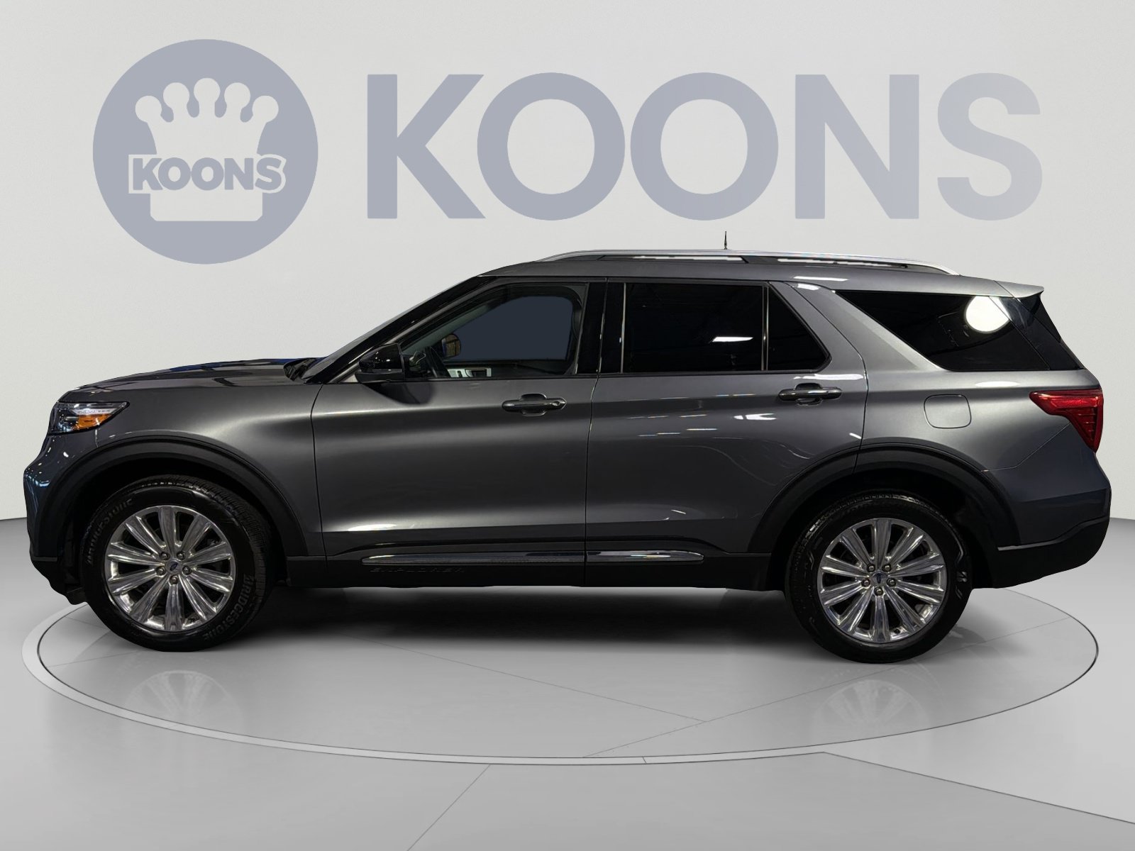 Used 2023 Ford Explorer Limited w/ Limited Technology Package AWD/4WD image 2