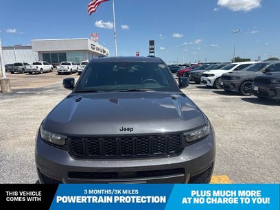 Used 2023 Jeep Grand Cherokee L Laredo