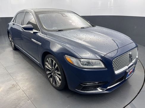 Used 2018 Lincoln Continental Reserve w/ Rear-seat Package image 11