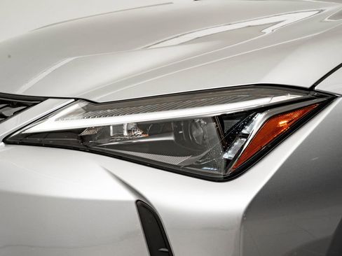 New 2026 Lexus UX 300h AWD image 15