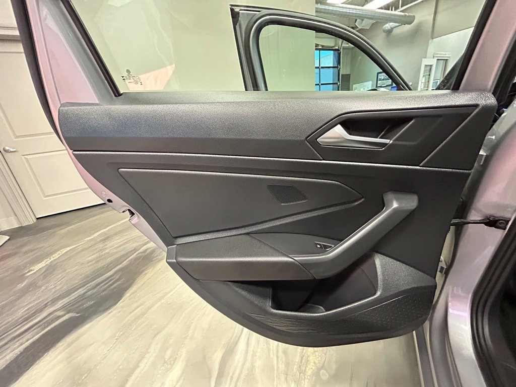 Used 2024 Volkswagen Jetta SE FWD image 47