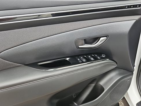 Used 2022 Hyundai Tucson Limited w/ Cargo Package image 12