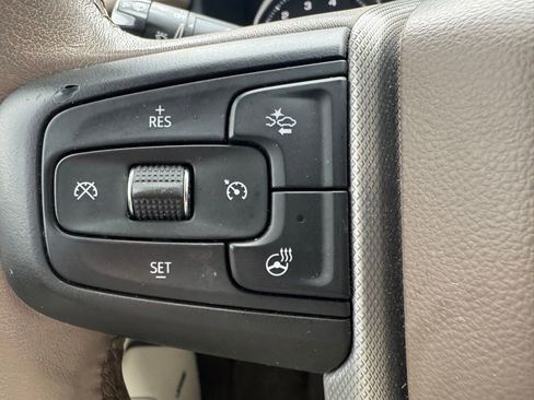 Used 2021 GMC Yukon Denali image 15