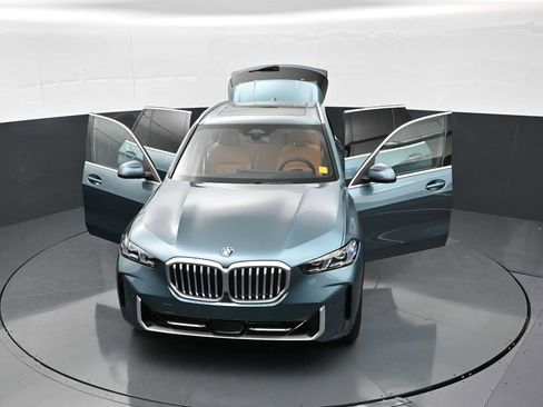 Used 2025 BMW X5 xDrive40i w/ Climate Comfort Package AWD/4WD image 39