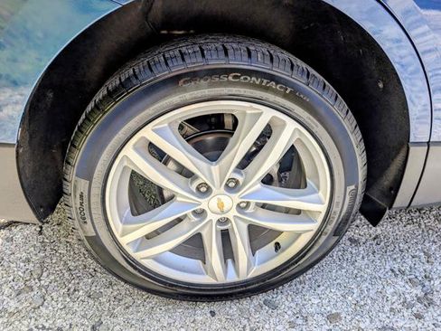 Used 2020 Chevrolet Equinox Premier FWD image 19
