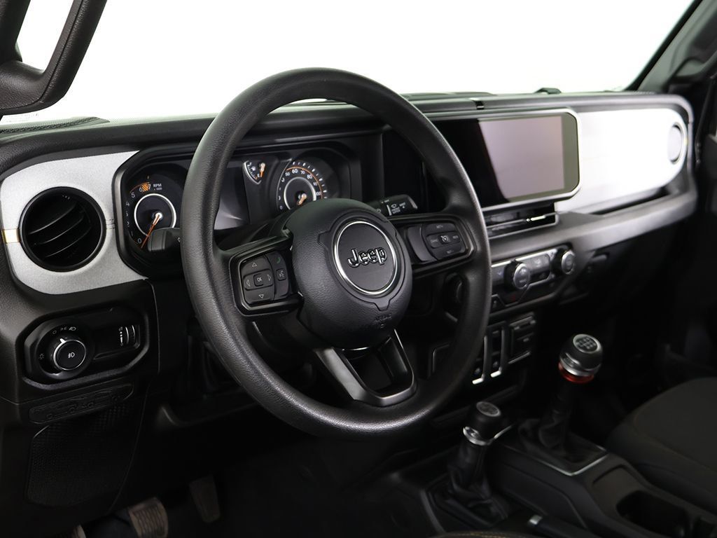 Used 2026 Jeep Wrangler Sport AWD/4WD image 21