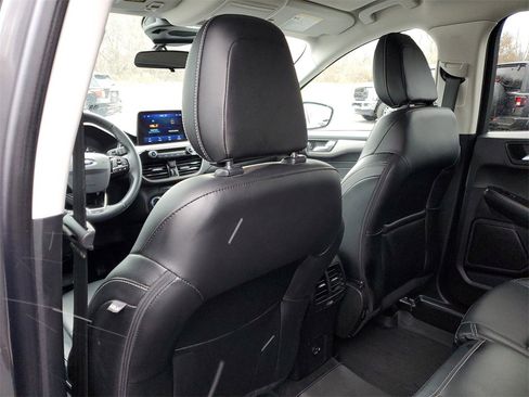 Used 2022 Ford Escape SEL image 25
