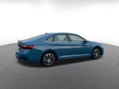 Used 2025 Volkswagen Jetta SE image 15