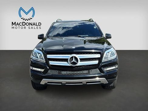 Used 2014 Mercedes-Benz GL 450 4MATIC w/ Appearance Package image 2