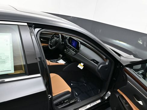 New 2025 Lexus ES 350 350 image 10