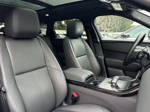 Used 2026 Land Rover Range Rover Velar Dynamic SE image 31