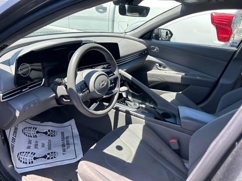 Used 2024 Hyundai Elantra SEL FWD image 23