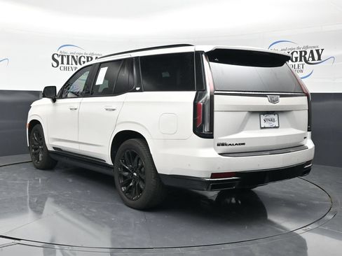Used 2023 Cadillac Escalade Sport Platinum w/ LPO, ONYX Package AWD/4WD image 6