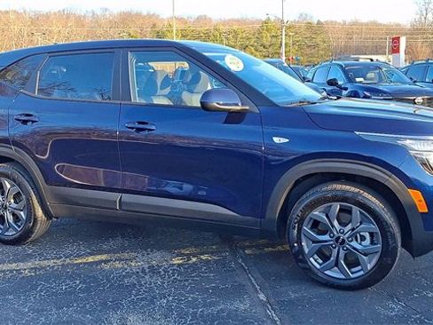 Used 2026 Kia Seltos LX image 2