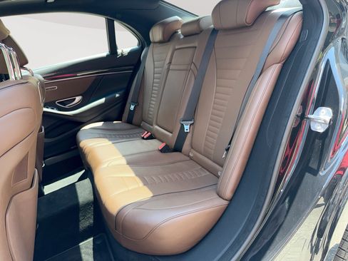 Used 2019 Mercedes-Benz S 560 4MATIC Sedan w/ AMG Line Exterior image 26