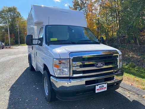 New 2026 Ford E-350 and Econoline 350 Super Duty w/ Power Equipment Group image 3
