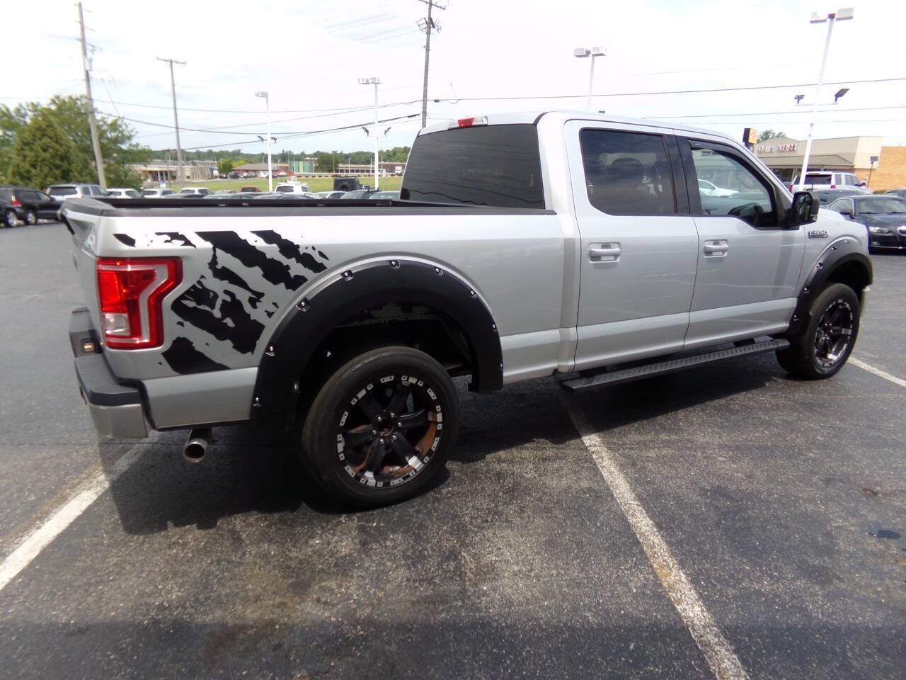 Used 2016 Ford F150 XLT w/ Equipment Group 301A Mid AWD/4WD image 4