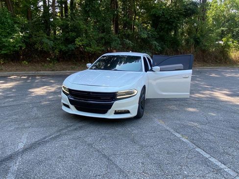 Used 2018 Dodge Charger R/T RWD image 53