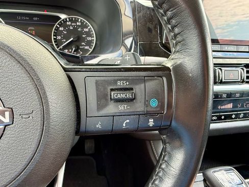Used 2022 Nissan Pathfinder SV AWD/4WD image 20