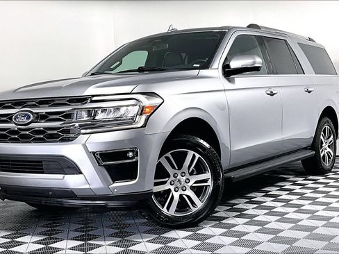 Used 2024 Ford Expedition Max Limited RWD image 2