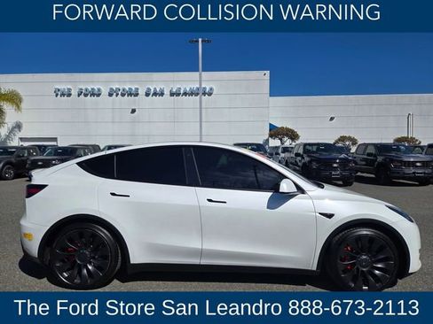 Used 2022 Tesla Model Y Performance image 9