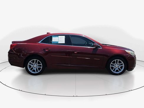 Used 2015 Chevrolet Malibu LT w/ Power Convenience Package FWD image 5