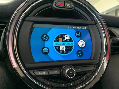 Used 2020 MINI Cooper 2-Door Hardtop FWD image 18