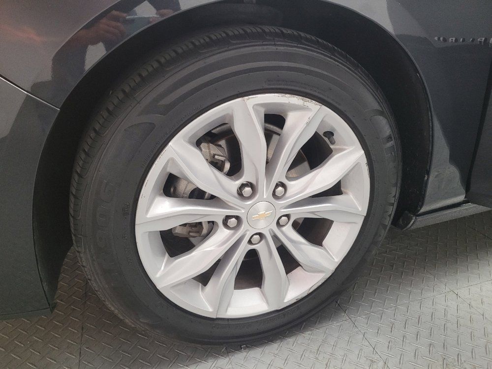 Used 2023 Chevrolet Malibu LT FWD image 31