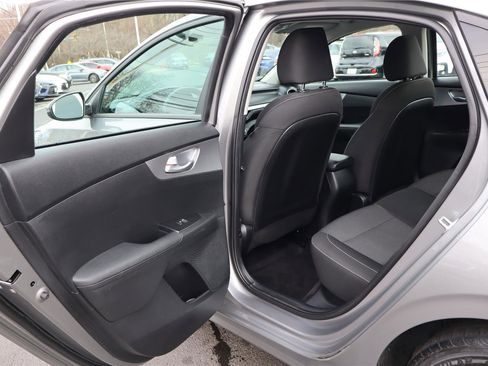 Used 2022 Kia Forte LXS w/ LXS Technology Package image 22