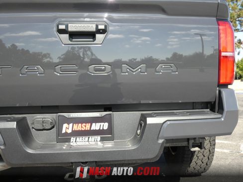 Used 2026 Toyota Tacoma SR5 AWD/4WD image 9