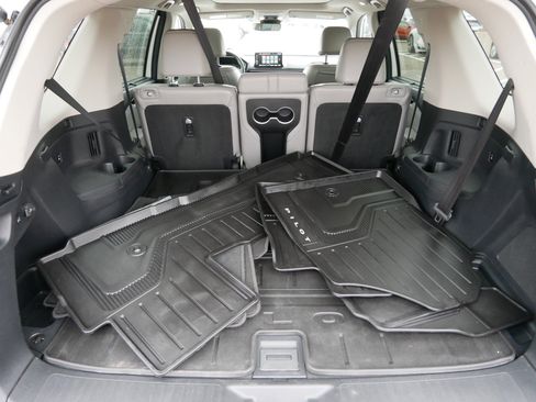 Certified 2024 Honda Pilot Elite image 18