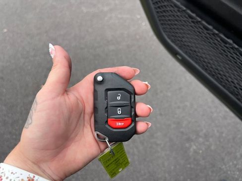 Used 2023 Jeep Wrangler Unlimited Rubicon 4xe image 29