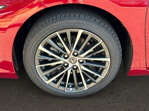 New 2025 Lexus ES 300h w/ Premium Package image 23