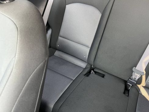 Used 2025 Kia Soul LX w/ LX Technology Package FWD image 39