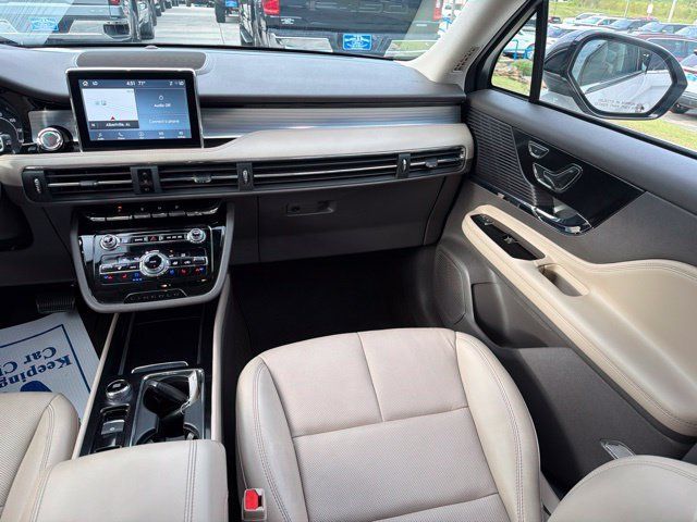 Used 2022 Lincoln Corsair FWD w/ Premium Package image 13