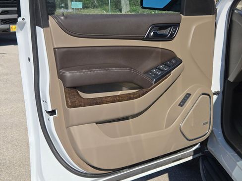 Used 2017 Chevrolet Tahoe LT image 11